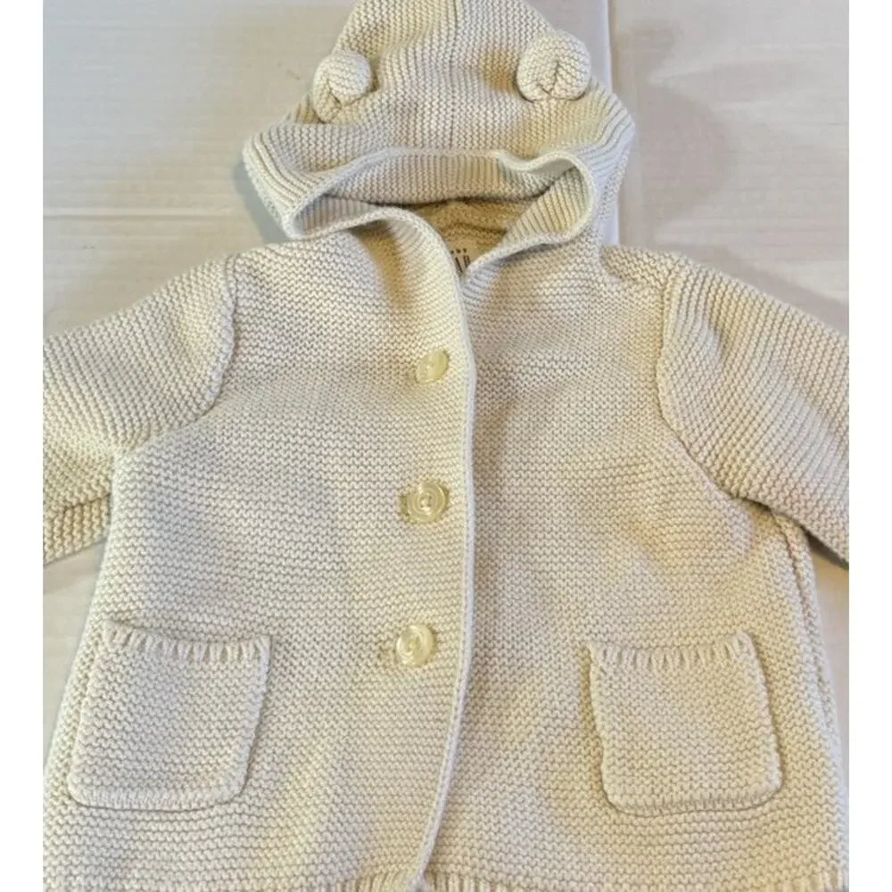 Baby Gap Size 6-12 mo Ivory Bear Knit Hooded Cardigan Sweater